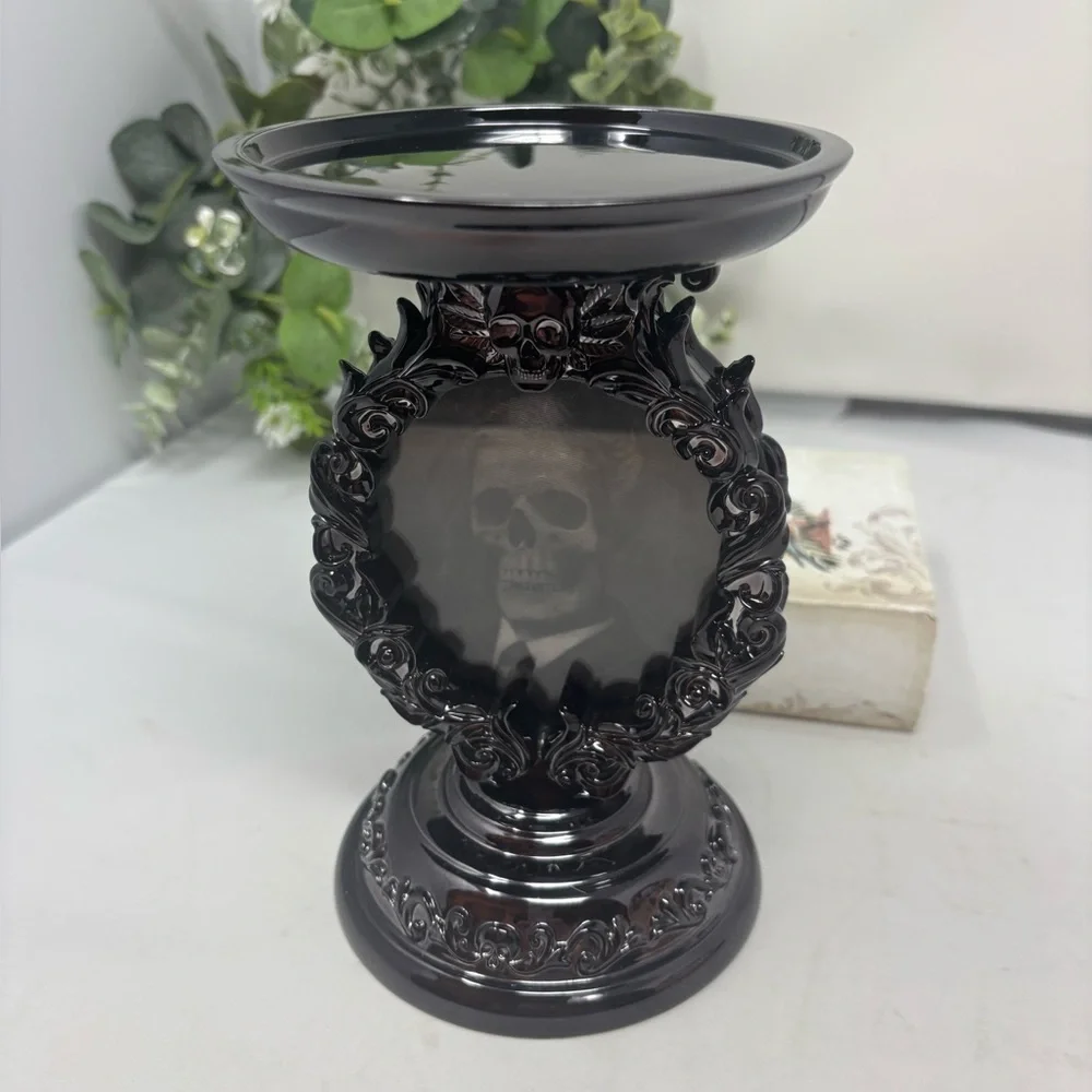 Bath and Body Works Halloween Holographic Portrait Skeleton Candle‎ Holder 2023